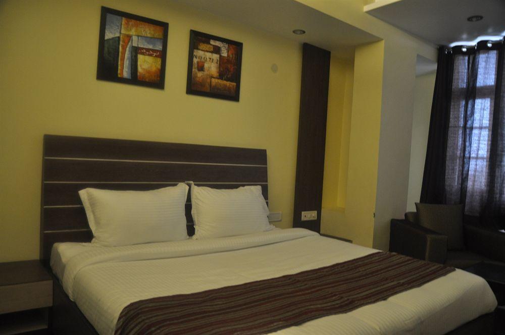 Hotel Mm Yellowuds 암리차르 외부 사진