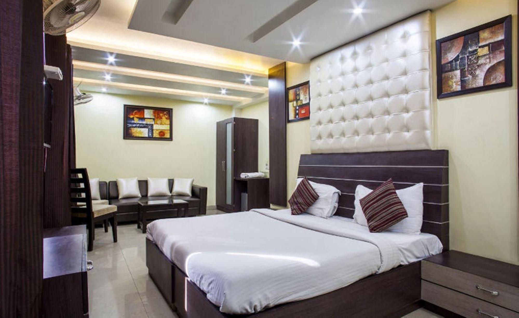 Hotel Mm Yellowuds 암리차르 외부 사진